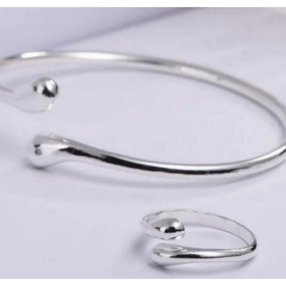 Jewely Set, 16" Necklace, Bracelet. Earrings, Ring .925 Waterdrop Sterling... - Picture 10 of 12